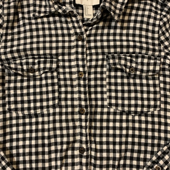 Plaid Gingham Button Down - Picture 4 of 6